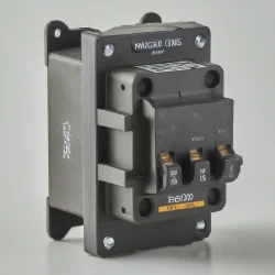 Molded case circuit breaker